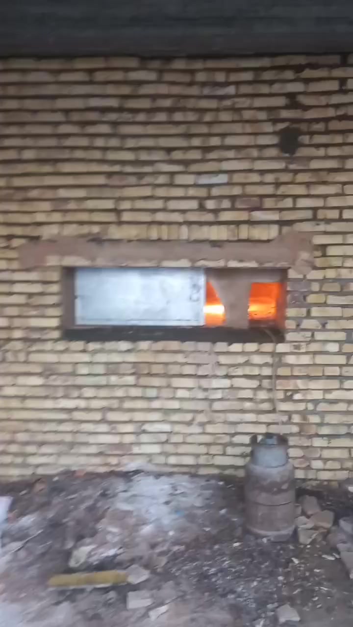 ابو حسين النجفي لبناء الافران الصمون وافران البيتزا ***********/***********
