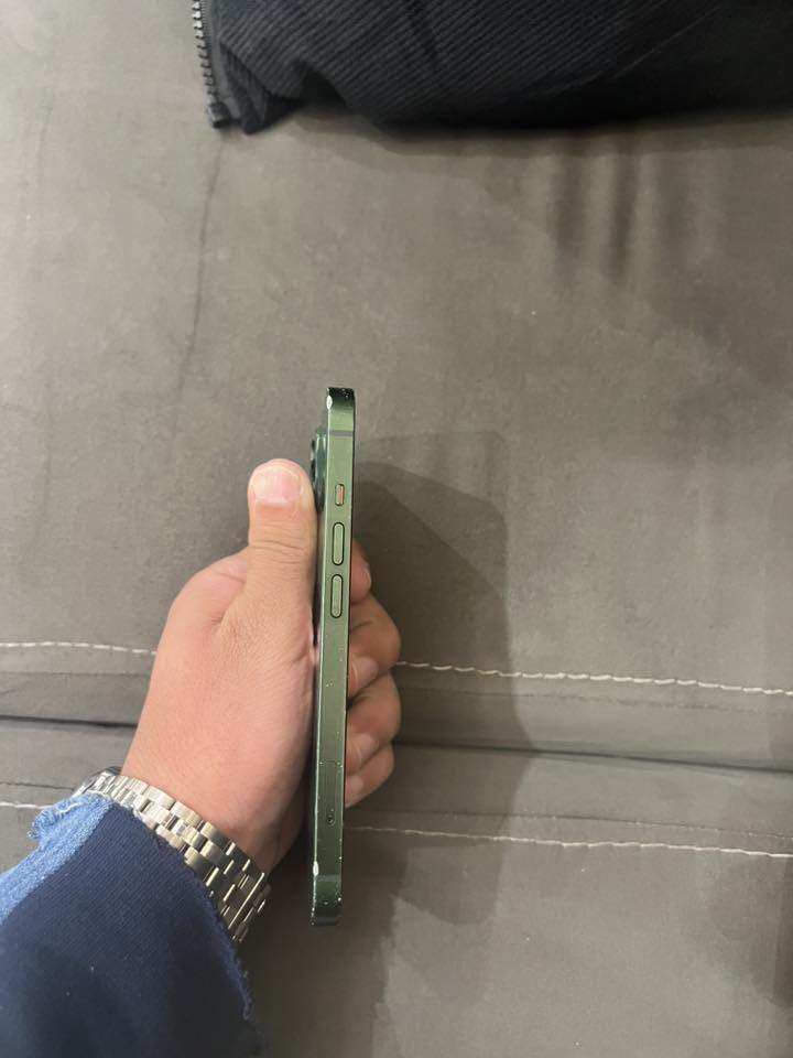 سلام عليكم شلونهم شباب ايفون 13 عادي للبيع تلفون جديد ما مفتوح ابد بطاريته 80 ذاكره مالته 128  + كارتونه مالته موجوده مكان بغداد البلديات 
***********
