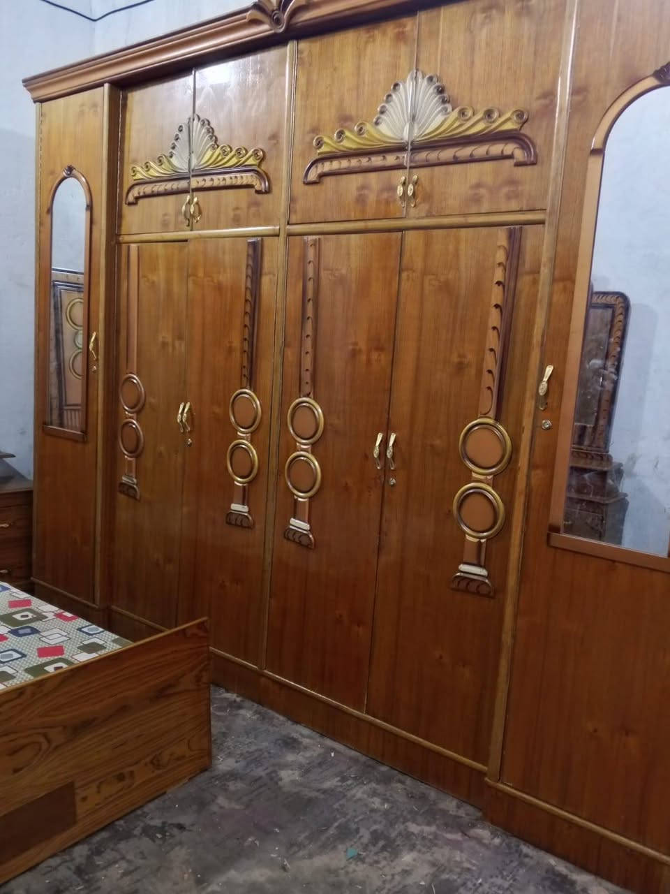 650غرفه ست ابواب ملحق صاج زاويه كنتوريه اخت الجديده مال عرسان بغداد الحسينيه مال الراشديه وعندي توصيل ***********

