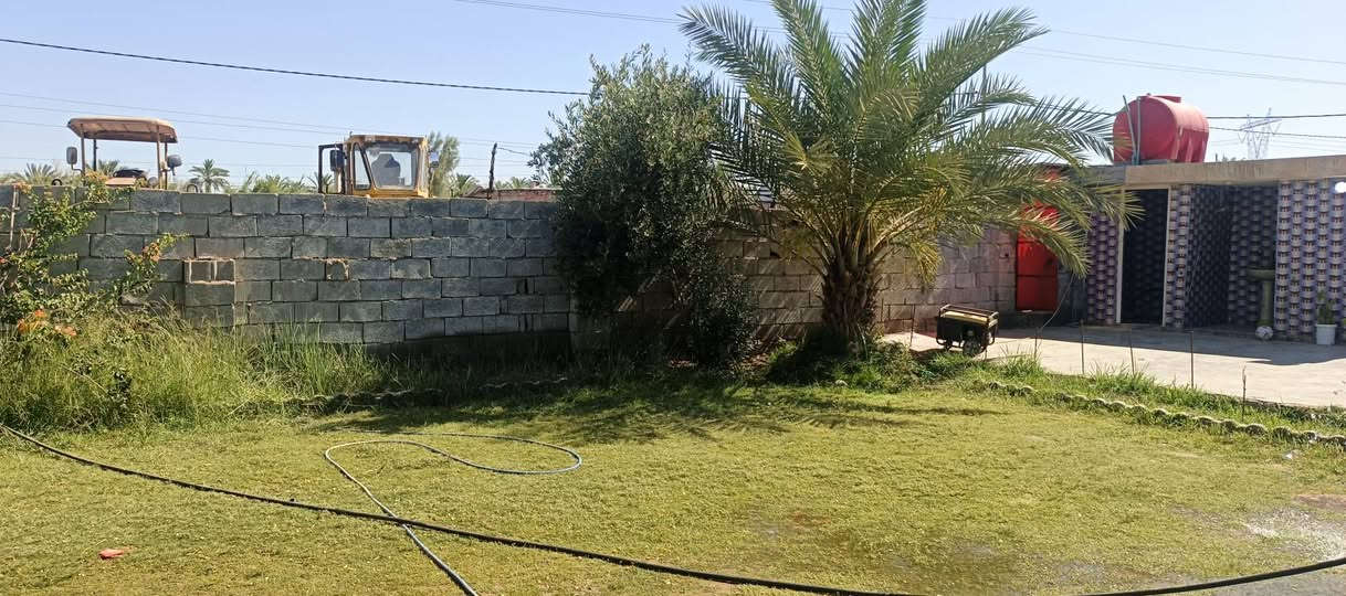 سلام عليكم بيت البيع مساحة 1700 واجهية 27 على طريق المطار شارع العام الصويرة موقع تجاري استفسار الرقم ***********
***********
