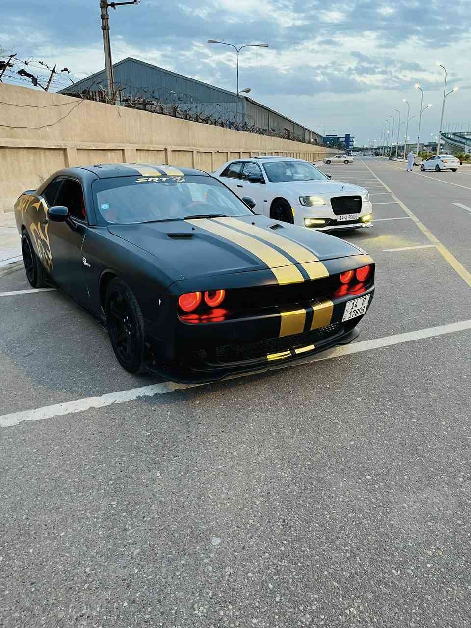 سلام عليكم للبيع جالنجر
جالنجرGT موديل2012 وارد كندي

صبغ عام مغلفه اسود طافي كلها

سنويه لل29  بسمي رقم نكليزي

هزه جديده

مكينه 3600 مكينه وكير شرط لفحص بلكارتون

حداده جديد كلها

تبريد تدفئه 

شاشه تاب توه شادها +كامره

 جهازمضخم صوت جبير جديدبلصندوك

ويل كب جديد صار سبوع من شديته هوه ولتايرات كلش جدد

غرفتها نضيفه

سياره مبرمجه طلق 

محدثه SRT دعاميات ودفيوزر ولحيه ودوس 

ادامه كامله على لمكينه من بلكات نوزلات فيتبم

فلاتر كله جديد سياره على ايدي مانقصها شي

سعر 90 وبيها مجال مكاني بصره حي رساله

***********

ليشوفها غاليه خل يعبر رجا رجا
