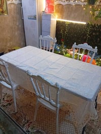 ميز طعام • ٤ كراسي • قابل للطي