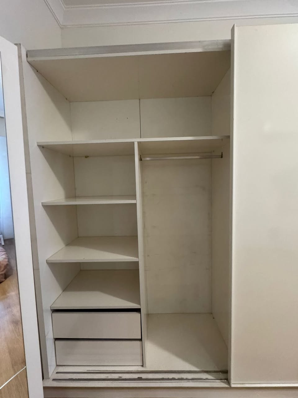 غرفه نوم مبيها ظرر عدا الجربايه موجوده الدوشمه مالتها بس الخشبه مالت السرير بيها ظرر   سعرها 375 قابلة للتفاوض


**إذا كنت صاحب هذا الإعلان وتريد حذفه لأي سبب، رجاءا أرسل رسالة إلى الدعم الفني**