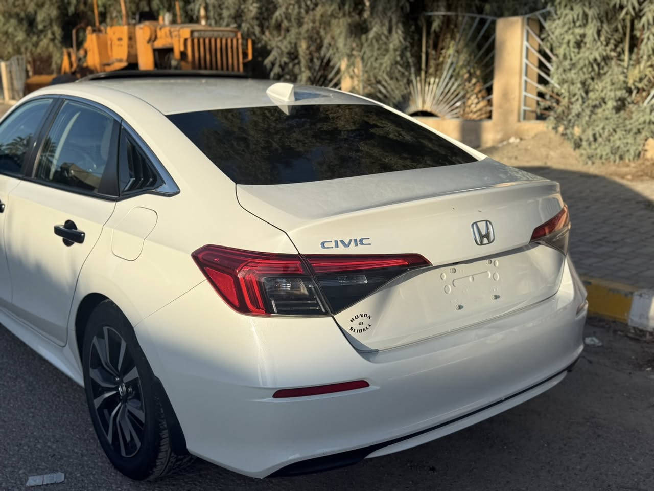 السلام عليكم / هوندا سفك /2023 / فول مواصفات تورنك محرك 1500 / مواصفاتها فتحه سقف بصمه ويل كب كشنات تدفئه شاشه تحكمات رادار امامي / بدون رقم تترقم جميع المحافظات / حادثها جاملغ بنيد بدون شواصي / وسونار مرفق بلمنشور / كير مكينه كفاله / السعر 128$ ورقه بيها مجال / ***********
