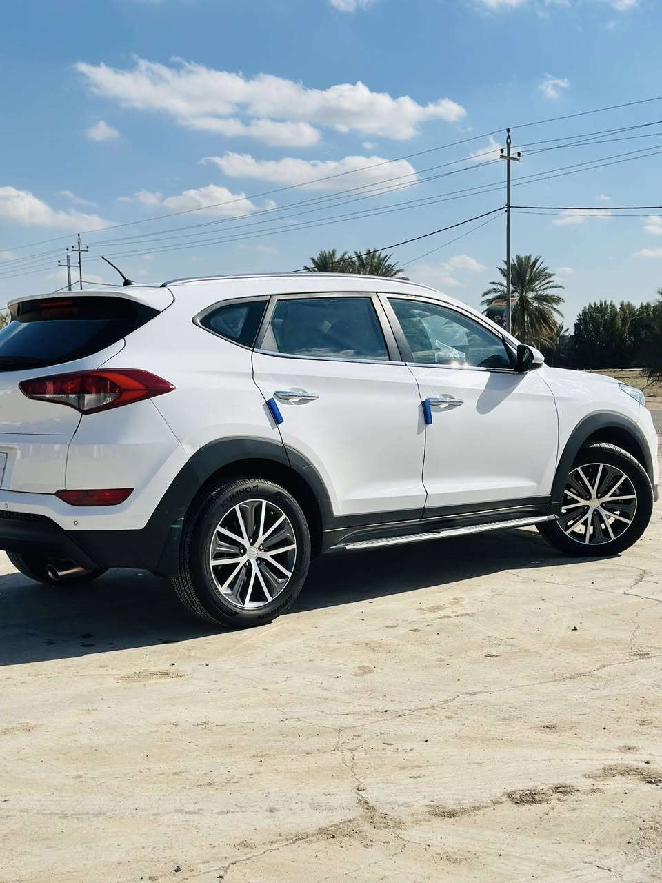 السلام عليكم هواندي توسان 2016خليجي الشكل الجديد مكفوله كفاله عامه 
سايد بريك بالرجل 
الكاصد الأصل 
رقم بابل انكليزي 
محرك 2000 دوش
5 ويل كب 
يدات نيكل
تبريد قطعتين
حساسات خلفية
شاشه وكامره 
مري كهرباء و أشاير
تحكم ستيرن جهتين
نظام مود درايف نورمال و ايكو و سبورت
ماشيه 140 الف  قابل للزياده
كير و محرك مكفول برغي ما مفتوح بيهن 
السيارة بـ أسمي و شرط التحويل ثاني يوم 
مكاني بابل منطقة الخميسيه 
بيع او مرواس حسب القناعه 
للتواصل اكثر ***********/***********
