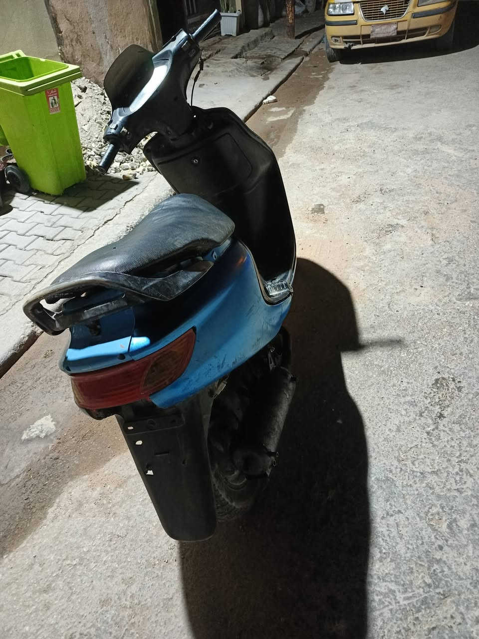 دراجه فراشه فحل للبيع مكينه ناعمه توني مجفتها كهربائيات شغاله اشاير قفل جنطه لايت عوزه بس باتري  السعر 275 نجف حي السلام ***********
