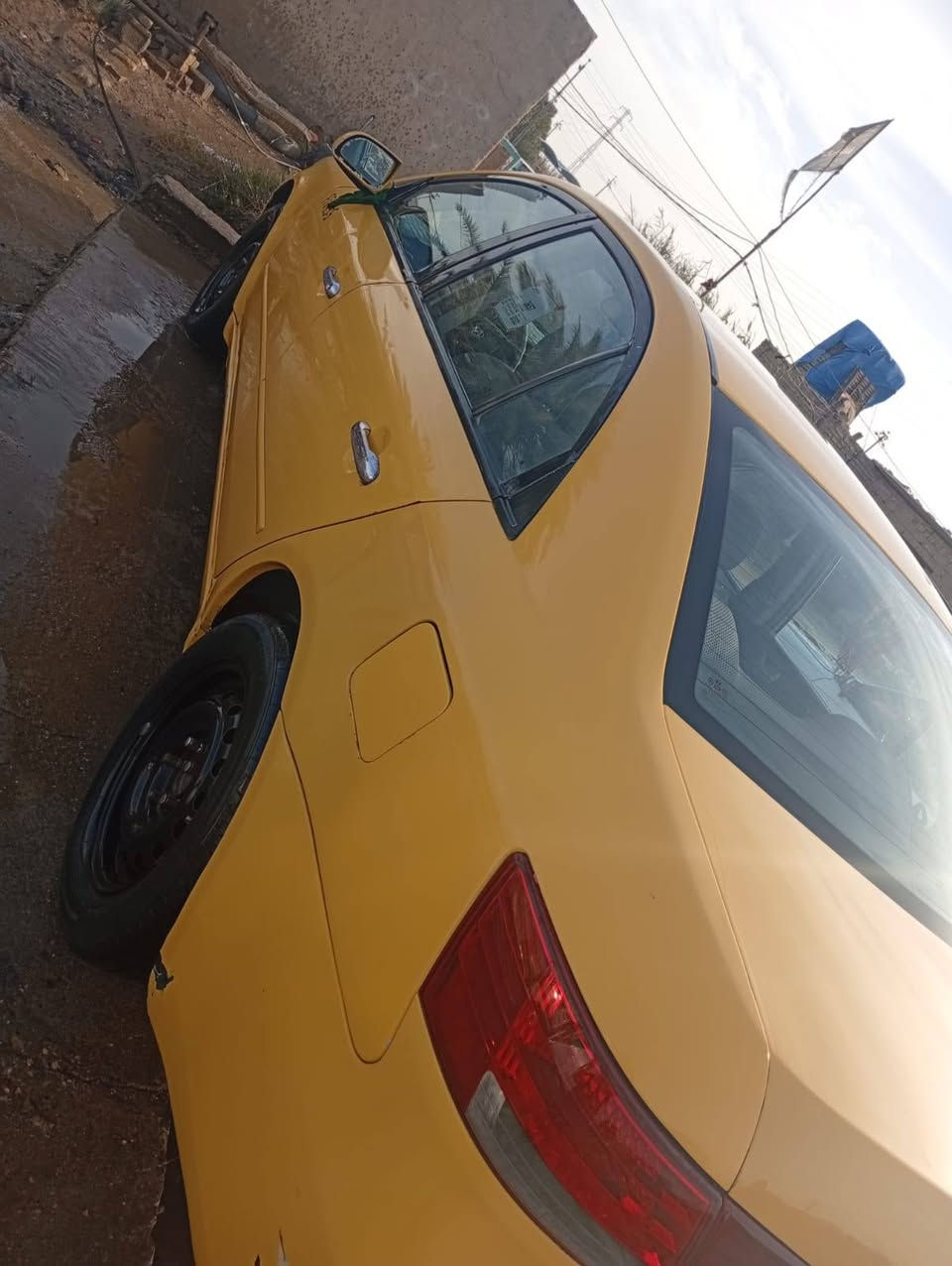 سلام عليكم
سياره سوناتا للبيع مكفوله السعر85 بسمي مشروع وطني 
 محرك 2000موديل 8 
ذي قار الشطره ***********
