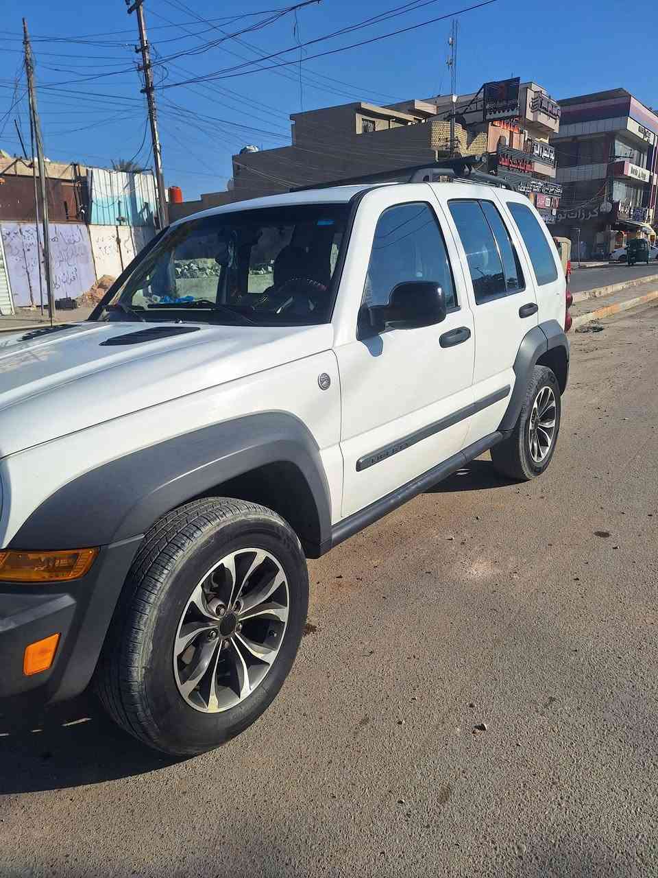 سلام عليكم ..
جيب لبرتي ٢٠٠٧ ماشية ١٨٤٠٠٠
نظافة كشرها مثل ما موضح بالصورة 
رقمها بغداد و مكينة و كير و تبريد خير من الله 
عارضها 75$ ورقة و بيها مجال بسيط 
مكاني الزعفرانية  ***********
