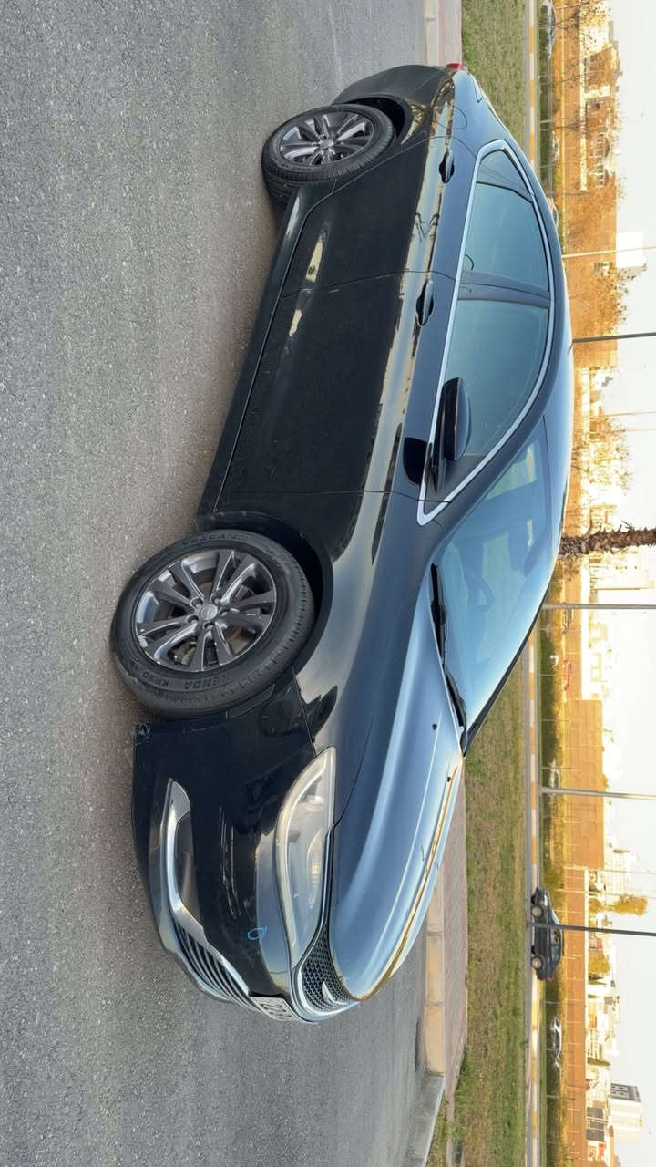 تم تنزيل السعر

للبيع s200 2016

محرك V6 سته سلندر 

مواصفات 

شاشه كبيره

تشغيل عن بعد

كشنات جلد S مع تدفئه 

ستيرن تدفئه 

صبغ بنيت بدون دواخل 

رقم اربيل الجديده 

مكان السياره اربيل 

للتواصل  ***********واتصاب 

السعر 92 مجال بصيط

ملاحضة السقف بيهه فطر صبغ
