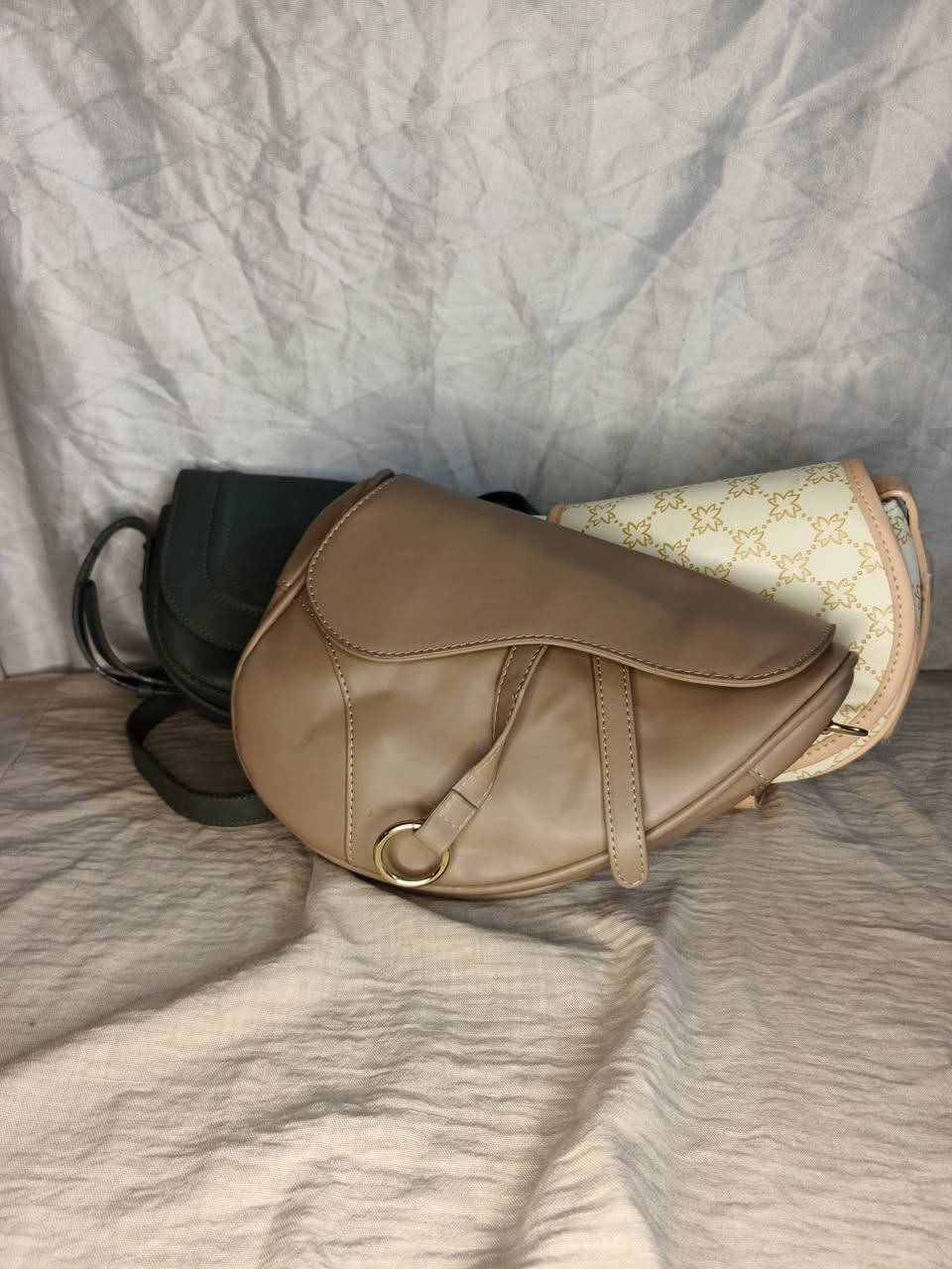 بضاعة شي أن كل قطعة وسعرها
تتوفر خدمة توصيل لجميع محافظات


**إذا كنت صاحب هذا الإعلان وتريد حذفه لأي سبب، رجاءا أرسل رسالة إلى الدعم الفني**