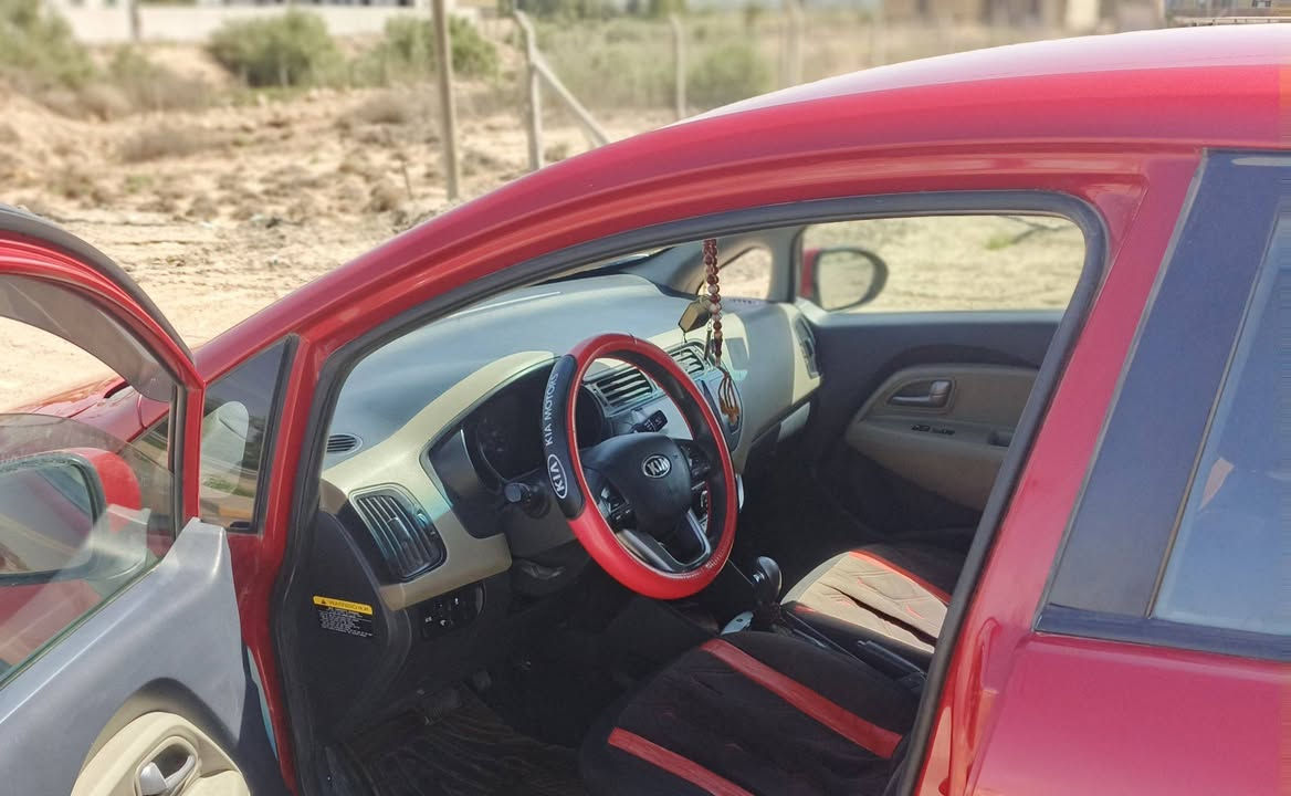 كيا ريو رقم بغداد دولي سنوية هزة جديدة امريكي محرك 1600 السيارة بلادية ليبل واحد بدون تبديل كير محرك تبريد ثلج صدر  تخم تايرالسعر 86 وبيها مجال السيارة بأسمي تحويل مباشر مكاني بابل   موبايل ***********
