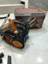 مكنسة كهربائية • للبيع