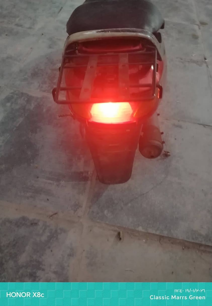 السلام عليكم اعيد النشر فراشه فحل مجفته ولفات فقط دراجه خير من الله شغاله سلف وهندر محرك ناعم سرعه تخبل كهربائيات شغاله هورن شغال السعر 275 وبيها مجال مو شراي لاتعبني العنوان الدغاره جسر الحولي ***********
