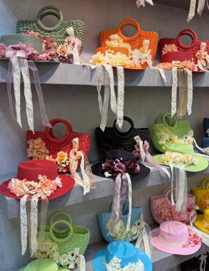 أجواء صيفية وبحر 🌊☀️
سيت قبعة مع حقيبة بتصميم صيفي أنيق 👒👜

مناسب للرحلات والمزارع وأيام البحر ✨

السعر: 20,000 دينار

متوفر حالياً
📩 للطلب دايركت
Family Stor 🤍

#صيف
#قبعات
#حقائب
#ستايل_صيفي
#اكسبلور
FamilyStor


**إذا كنت صاحب هذا الإعلان وتريد حذفه لأي سبب، رجاءا أرسل رسالة إلى الدعم الفني**