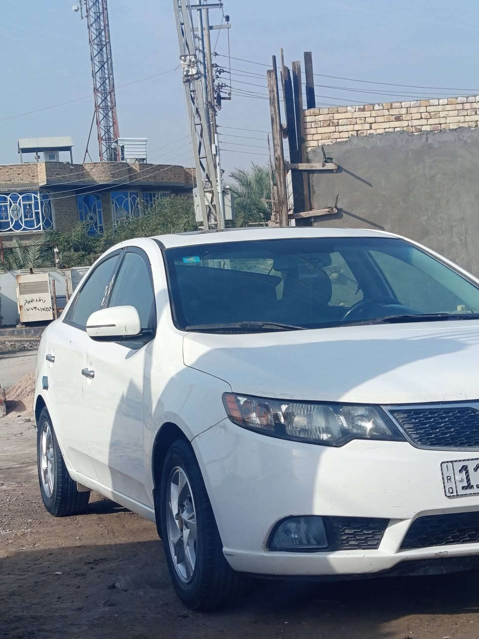 السلام عليكم كياا سيراتو موديل2011سيارة خليجي مكينه 1600دوش بيها الهلال الخلفي فقط صبغ على كد شبرر مكاني الناصريه قضاء الجبايش السعر115وبيها مجال للشراي يتصل وبالخدمة ‏‪0771 807 0870‬‏
