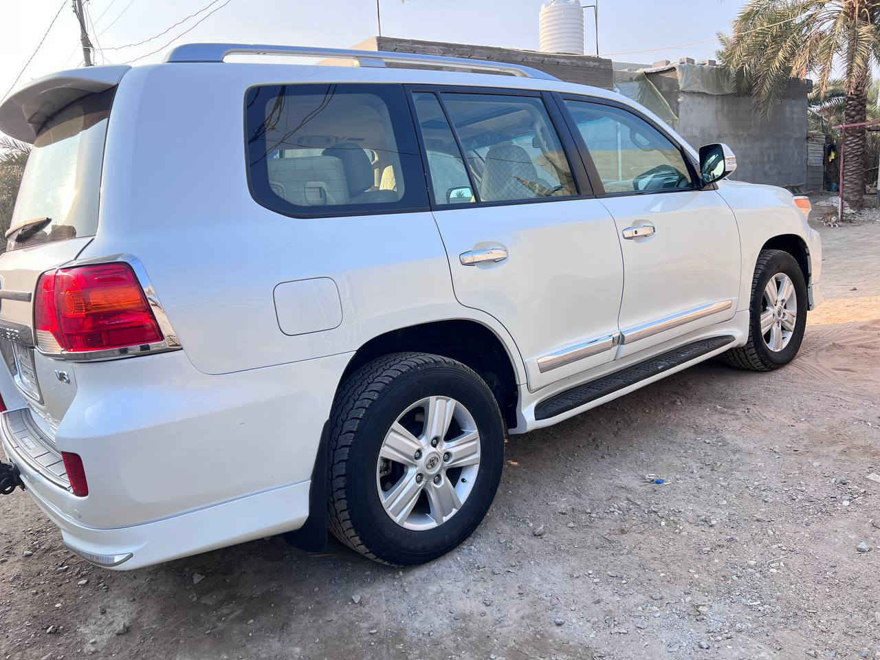 يالله لاندكروز مونيكه فطيم، 2012بغداد) فول مواصفات فتحه بصمه تحكم ستيرن كشن جلد اشاير بلمري كشن كهربائيّ 6سلندر شاشه كمره رادرات فور ويل ماشيه 150كفاله عامه السياره واسط الصويره ‎0772 949 1838
