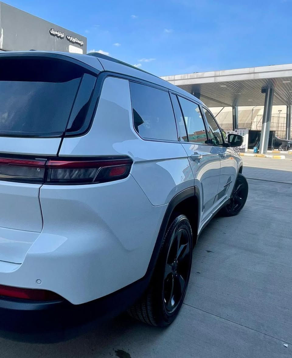 JEEP GRAND CHEROKEE    2023
L   ALATTITUDE 4×4    
ده‌بڵ ئه‌كسل قەپات مواصفات  سڵایدیشه‌

20,000 mil ڕۆیشتن  ته‌نها

فول مواسفات بلاك تۆپ ویل و ئاوێنه‌ بیلاد ڕه‌ش سڵایدیشه‌ ئه‌و جۆره‌یان سڵایدی كه‌مه‌ 

٧ كورسی فی ئای پیه‌ جۆره‌ مه‌رغوبه‌كه‌یه‌
ته‌نها دوو ده‌رگای لای سه‌كن بۆیاخه‌ ✔
ئێرباگ بیلادیه‌
سارد و جاڵ و شوخت به‌شه‌رت هه‌یكه‌لی زۆر جوانه‌ 

وێنەی لێدران دانراوه‌  ➡
نمونە لەجوانی ➯
‌ پێش و پشت كه‌پس  ته‌نانه‌ت ده‌عمیش بۆیاخ نیه‌ به‌شه‌رت هه‌موو شتێك هیج مه‌سروفی تێدا نییه‌‌ 

‌ ڕه‌قه‌م كراوه‌
ڕه‌قه‌م سلێمانیه‌‌

نرخ 370$  و مجالی تێدایه‌
تكایه‌ تكایه‌ موشته‌ری نیت كه‌ ‌ په‌یوه‌ندی مه‌كه‌ ‌ 
***********
