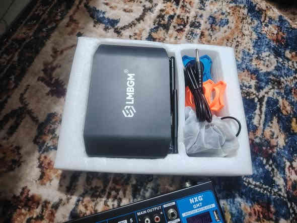 سلام عليكم اجهزت الصوت جدد مامستخدمه جدد
قيمهن وخذهن ***********
