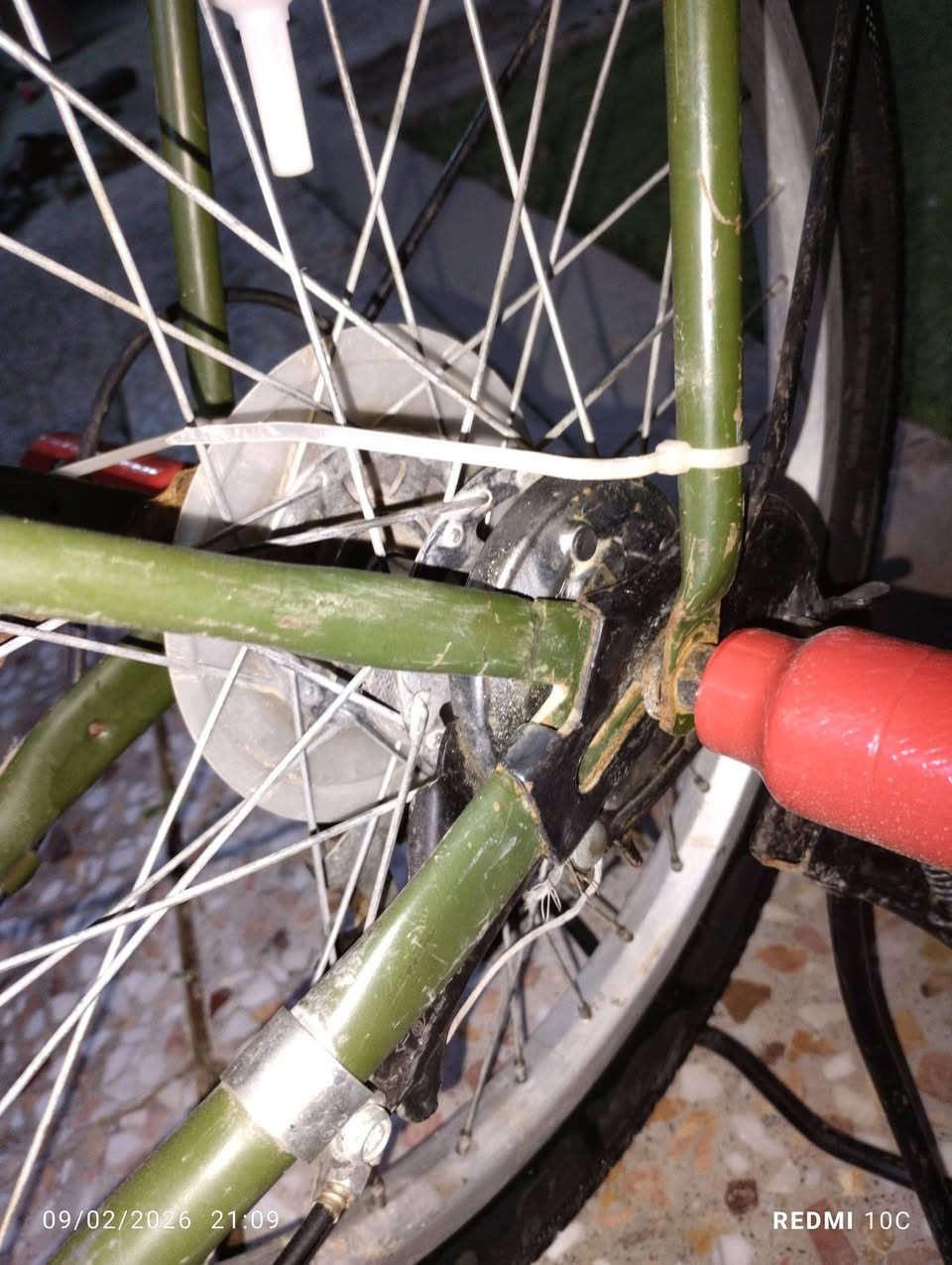 السلام عليكم بايسكل للبيع بريك صجم السعر 90اكو مجال حق الجميع


**إذا كنت صاحب هذا الإعلان وتريد حذفه لأي سبب، رجاءا أرسل رسالة إلى الدعم الفني**