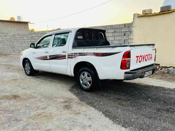 تويوتا موديل ١٢ سياره جديده بيهه صبغ جاملغ خلفي بس رش اثر طخه بسيطه لباقي كفاله سياره بسمي تحويل مباشر مشروع وطني رقم واسط الجديد السعر 175 مجال بسيط ‭٠٧٧٢ ١٣١ ١٩٠٣‬ بغداد
