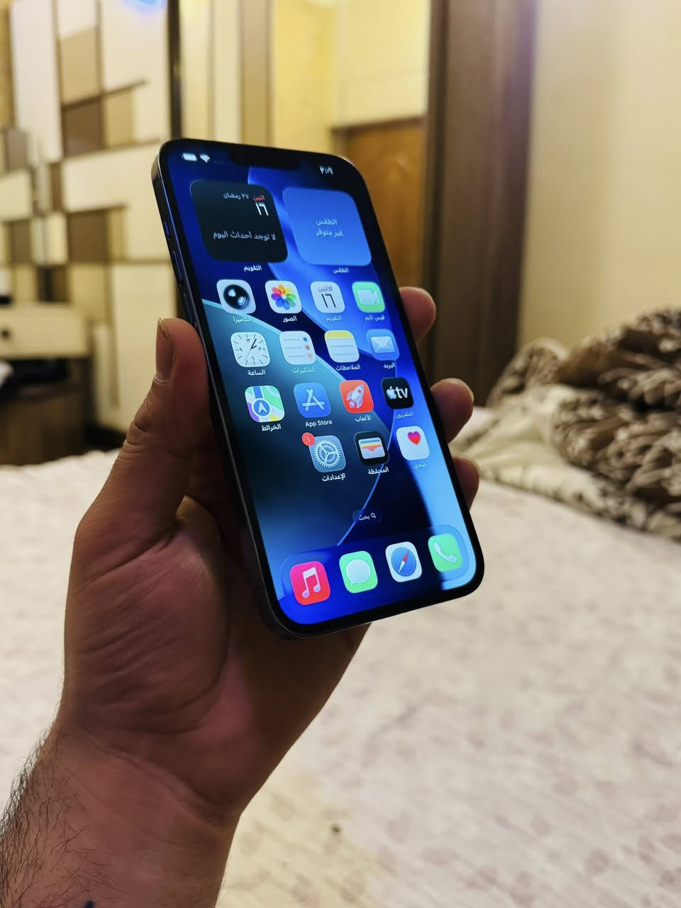 ايفون 13 برو ماكس
ذاكرة256
البطارية 95

بي فطر بالظهر خفيف مثل ماموضح بصور بدون ملحقات
مكفووول تجي تفحص وين مايعجبك

السعر ٥٧٥ الف قفل قفل
مكان زيونه
رقمي ***********
