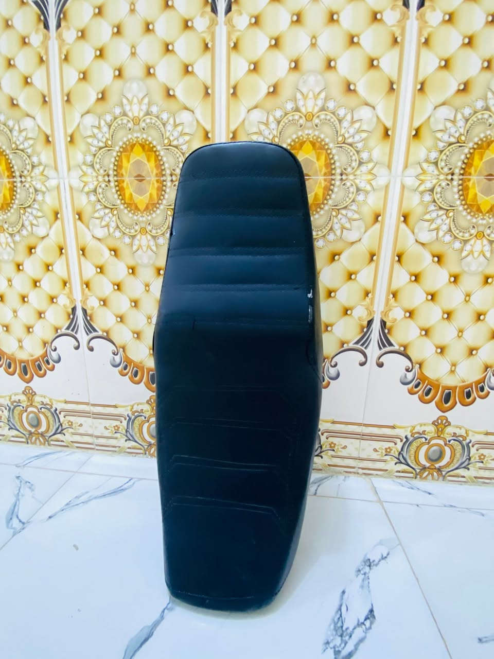 للبيع كشن تفصال نضيفف كلش ونصبته حلوه  تريده تعال خاص وتدلل المكان طويريج للستفسار ***********
