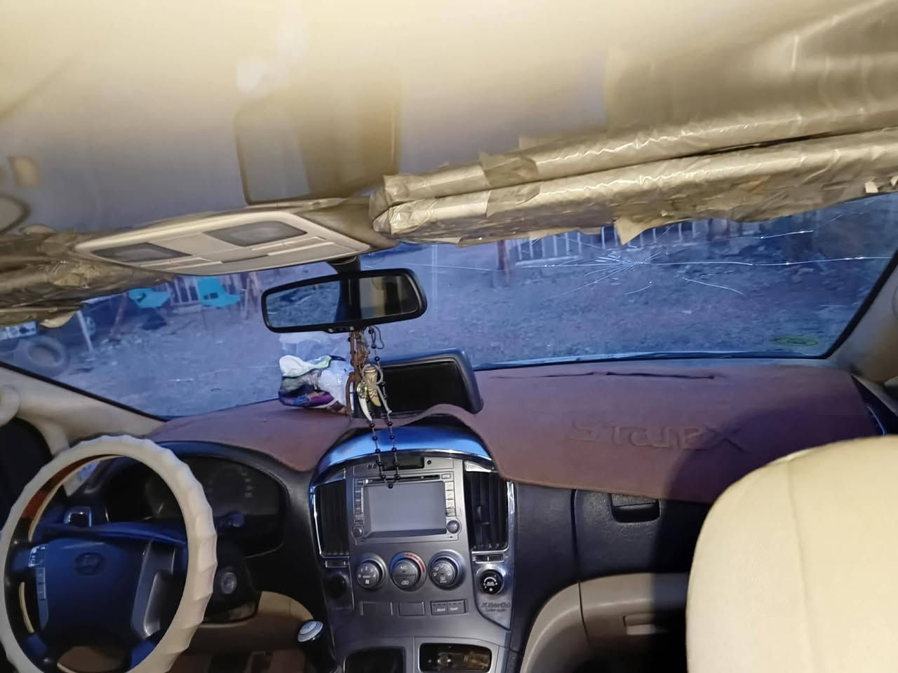 سلام عليكم 
ستاركس 2015 مفتوح مكفولة كفالة عامة تخم تاير جديد حدادية كير اكسل كلة فول مكينة بيها بخار..رقمها ذي قار مشروع وطني السنوية نافذة قبل شهر  بسمي شرط مداور بأقرب وقت مكان السيارة بغداد حي النصر..
الشراي اتصل على هذا الرقم وبالخدمة ***********
