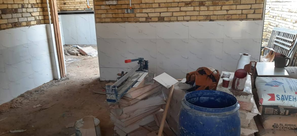 خلفة سيراميك ايراني ، الواح ، بورسلين ، كاشي ، مرمر
شغل درجه اولى اسعار مناسبة تواصل ***********
