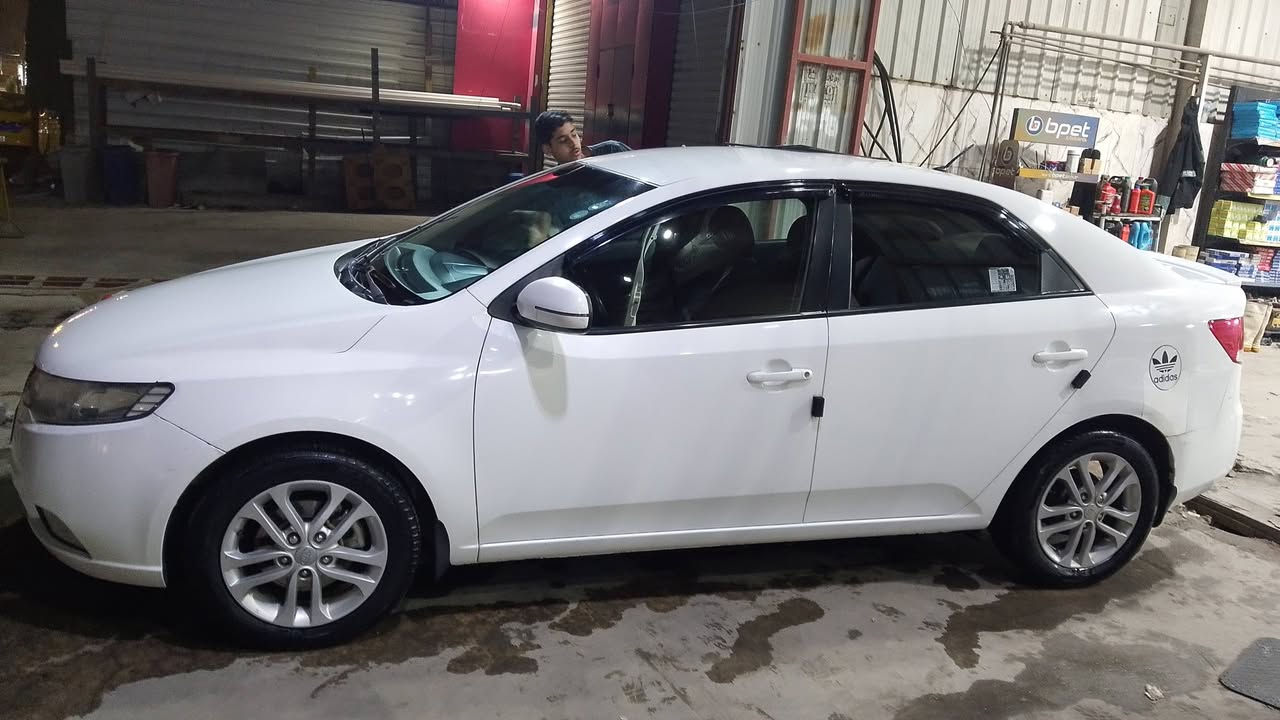 سلام عليكم
كيا سيراتو موديل 11
خليجي مكينه 1600
دوش كفاله كير ومكينه 
صدر جديد لك السياره عليهه ادامه كامله 
ربع ما تصرف عليهه كلشي بيهه شغاال 
تخم تاير قاعدته وفيت بام احتياط 
حمام مسويلهه اليوم ترايهه للبصره 

السعر 110بيهه مجال


**إذا كنت صاحب هذا الإعلان وتريد حذفه لأي سبب، رجاءا أرسل رسالة إلى الدعم الفني**