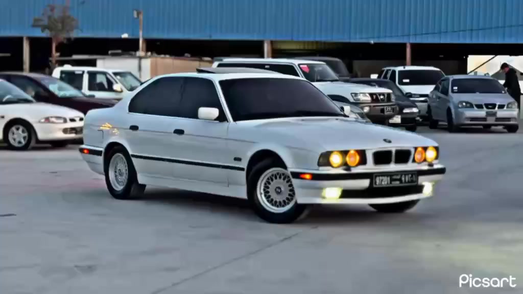 سەرەتا بەناوی خوای گەورە
Bmw مۆدێل 1990 
سیارەکە حلوجە مالی مەدەنی بەشەرت
نموونە لەجوانی  بێ دەحموو لێدراو
 گێرو مەکینەی بەشەرت
پانکەی کارەبای
دوو جام کارەبای 
 چوار تەیەو ویلی تازە بۆ بەستراوە 
سالۆنسای هەشت پستۆنی لەسەرە 
سلایت   لایت ئالقە  زینۆ. 
سیارەکە یەک دیناری مەسرەف تێ دانیە   
سیارەکە تابلێی خاوێنوو جوانە. بەشەرتی هەموشت.
زۆریش بەقوتە نرخی 38 گەلا


**إذا كنت صاحب هذا الإعلان وتريد حذفه لأي سبب، رجاءا أرسل رسالة إلى الدعم الفني**