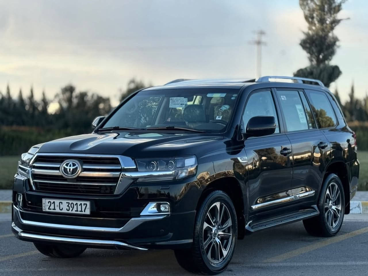 لاند كروزر موديل2020.GXRشركه ساز ثلاث شاشات سياره جديده حيل بدون صبغ مكفوله محرك8سلندر موصفات ساز معروفه ماشيه100الف كيلومتر مكان سليمانيه السعر495بيها مجال***********
