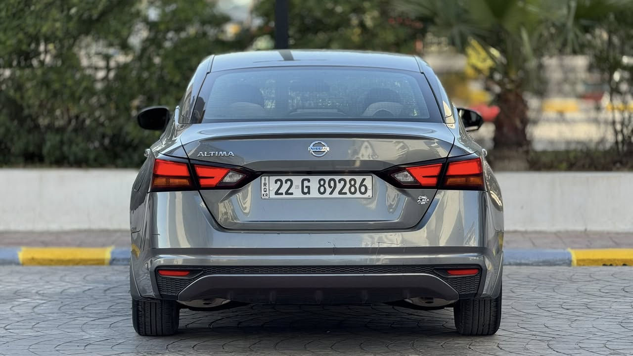 السلام عليكم
نيسان التيما
مديل : 2021 امريكي
ماشية : 39mi الف
حادثها جاملغ وبنيد بدون ايرباك وبيها ملاحظات بسيطة
مواصفات sv فول عدا فتحة
بصمة ترحيب تشغيل عن بعد 
توقف ذاتي قيادة حساسات امامي خلفي 
كامرا خلفية كشنات كهرباء
رادار امامي رادار جانبي رادار خلفي
كروز سرعة مثبت معروف مواصفات sv فول عدا فتحة
مكينة 2400 كير ومحرك مكفولات
رقم اربيل جديد شرط التحويل
العنوان : بغداد القادسية
السعر : $133 بيها مجال
***********
