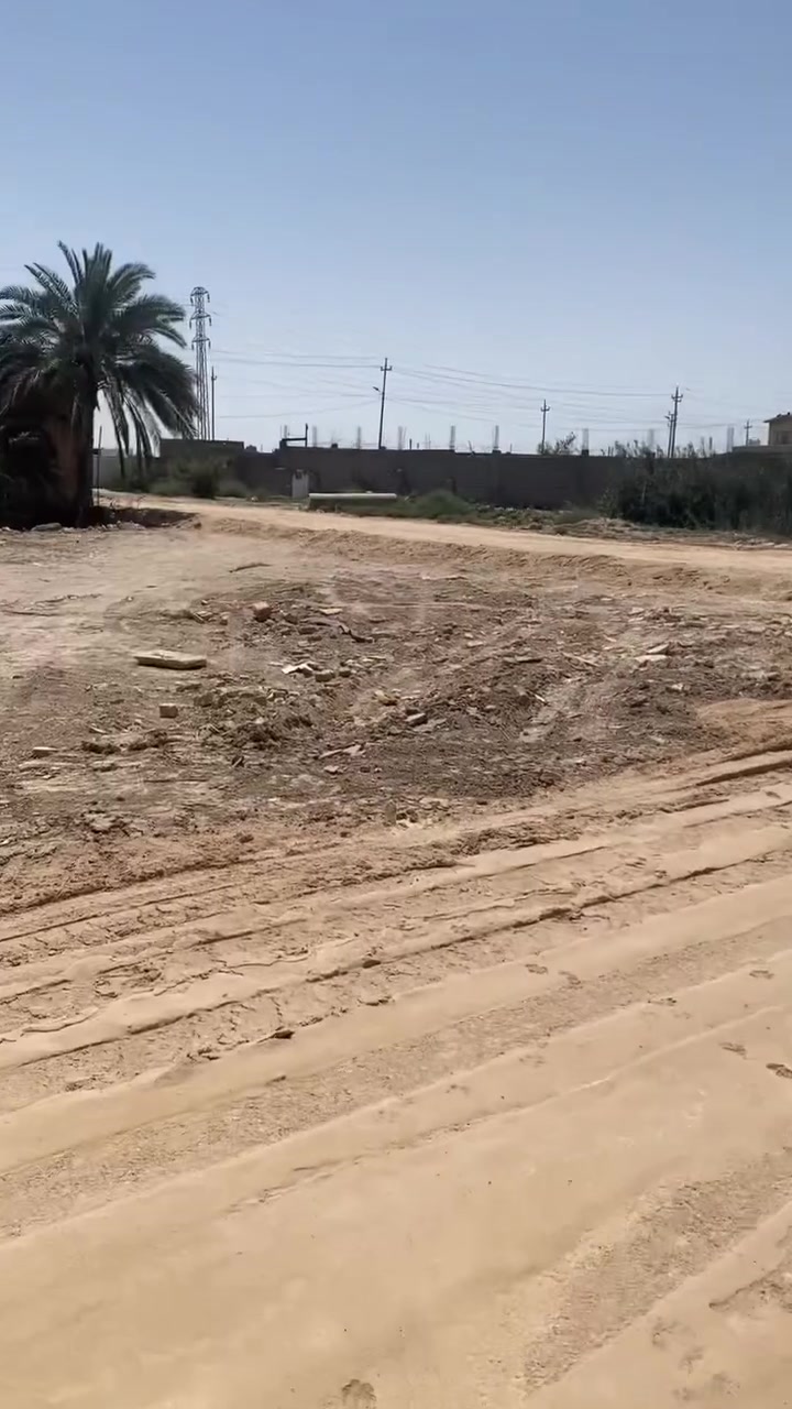 يوجد قطع وقف سني مسجل وكآمل العنوان طريق سيد حامد امحيله عن التبليط١٥متر  م
الاستفسار ***********
