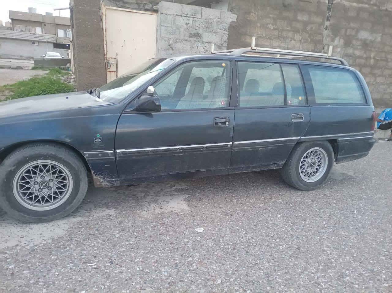 السلام عليكم للبيع اوبل اوميكا استيشن موديل 92  رقم دولي انكليزي مشروع وطني بيها دفتر بانزين السنويه لحد 2029
السعر 45 بيها مجال 
مكاني كركوك 
الرقم ***********
