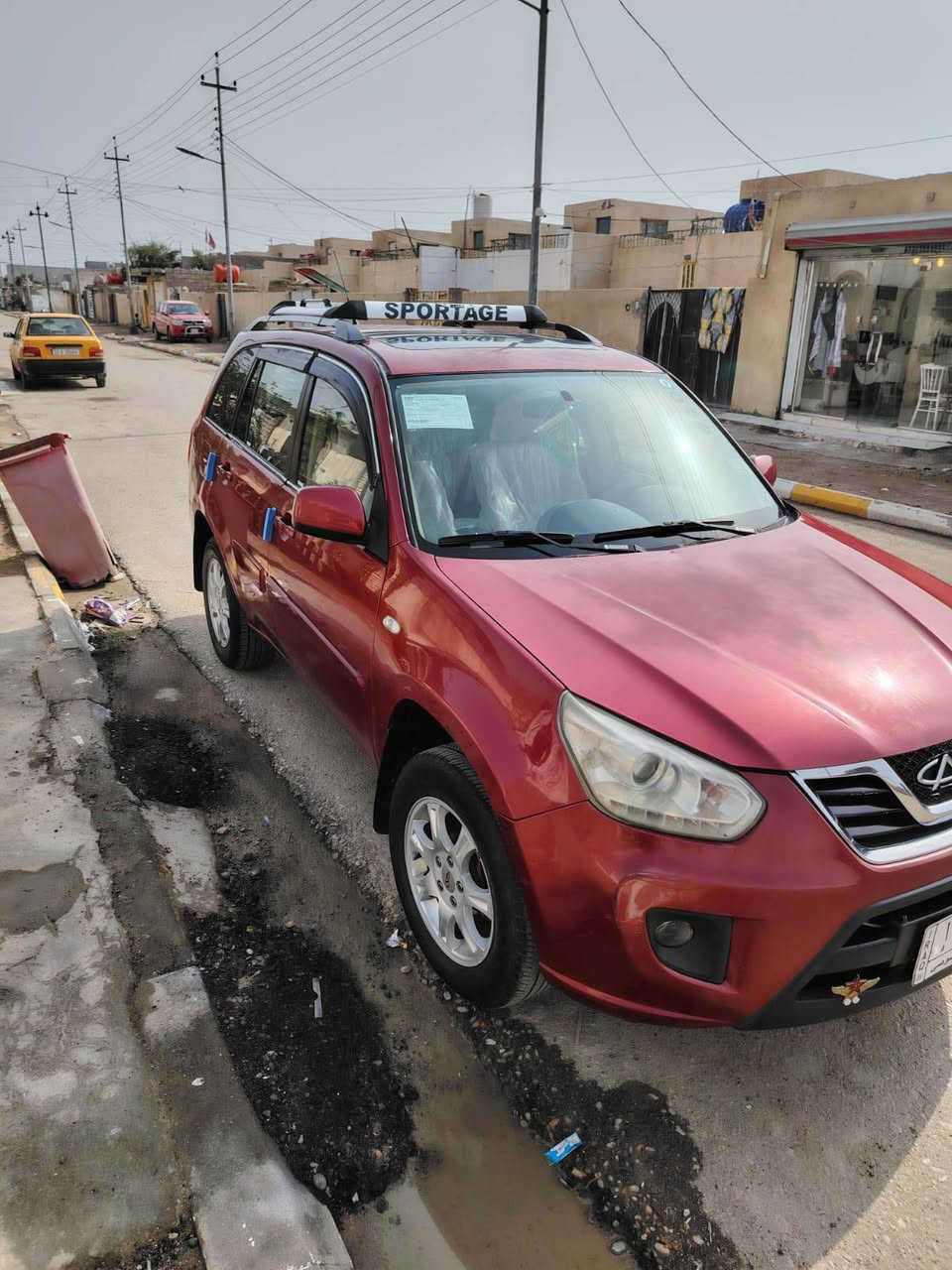 سلام عليكم تيكو 13 كير محرك خير من الله تخم تاير جديد  حداديه جديده تبريد شغال باتري جديد  سياره ما ناقصه شي فول موأصفات سنويه ل28 بأسمنه السياره ب ميسان  55 وبيه مجال  ‏‪***********‬‏
