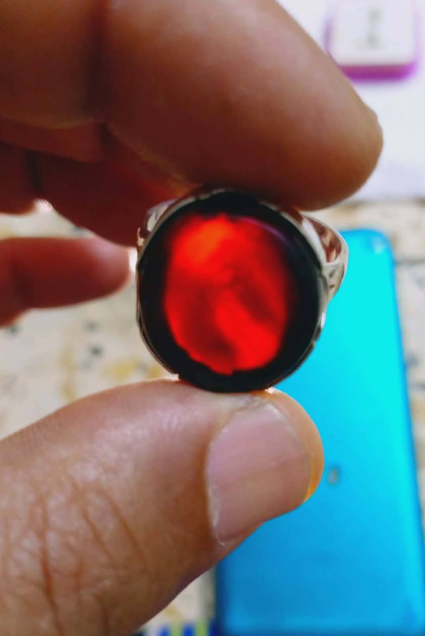 منو يصيده..  شفه العبد اليماني  تحفه فضه مختوم 925 سعر 30الف مع توصيل واتساب ***********..
