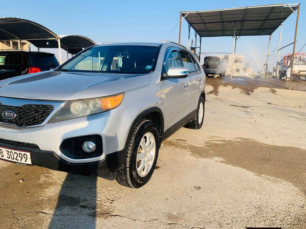 السلام عليكم سورنتو موديل 2011 للبيع محرك 4 سلندر 2400 كير محرك صدر تواير كلها شرط السياره بيها طخه خفيفه بالجاملغ الخلفي ومصبوغ وجاملغ امامي مبدل بدون دواخل شرط سنويه ل26 شرط التحويل رقم كركوك دولي صاحبها يمي  بيها كابون بنزين السعر128 وبي مجال للأتصال *********** /***********البيع فقط نقد
