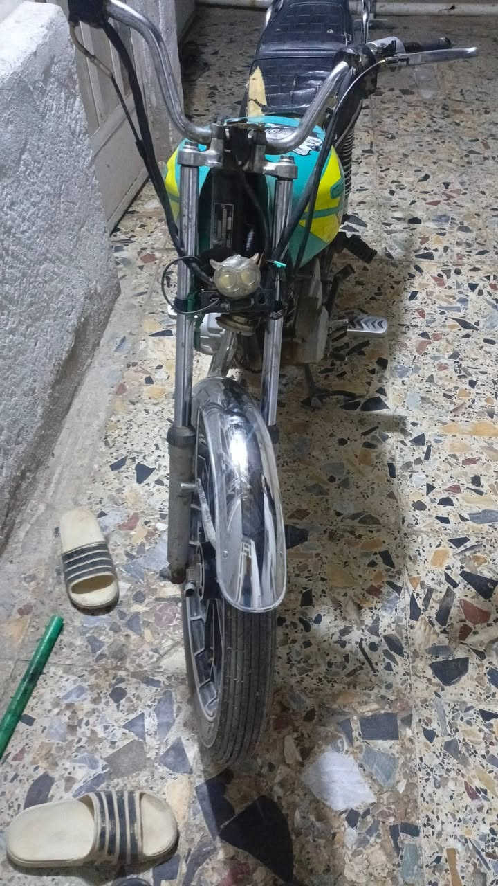سلام عليكم دراجه البيع كامله سعر 230مكان بغداد ***********الرقم على وتساب موجود
