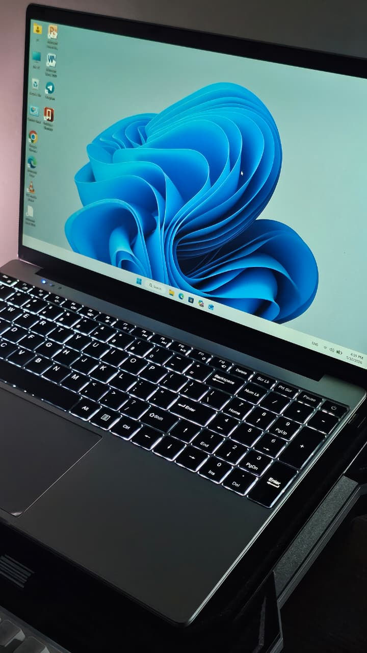 لابتوب (Slim) موديل 2024
لابتوب (Slim) موديل 2024
لابتوب سوبر سلم  نظافة 100% مستخدم فقط شهر 
مناسب جداً للفوتوشوب والأوتوكاد والبريمير  والدراسة
.......
✅️الموصفات
المعالج: Intel® N95 (جيل حديث ( جيل 12 )
🔶️الرام 16 GB  نوع  DDR4
🔶️ الهارد 512 GB نوع SSD السريع جداً جدا
🔶️الشاشة:  15.6 انج بدقة عالية Full HD
🔶️كارت شاشة Intel حجم 16 GB
🔶️ كاميرا أمامية 
🔶️ كيبورد عربي إنگليزي ضوئي 
🔶️بصمة
🔶️ منفذ هيدفون AUX
🔶️2 منافذ USB نوع USB 3
🔶️منفذ تايب سي
🔶️ منفذ HDMI  
🔶️واي فاي وبلوتوث
🔶️منفذ إيثرنت LAN
🔶️منفذ ذاكرة SD
🔶️ بطارية أصلية وشاحنة أصلية 
🔶️وندوز 11 برو 64 بت أصلي مفعل
.....
السعر 350 / مكاني البلديات ***********

