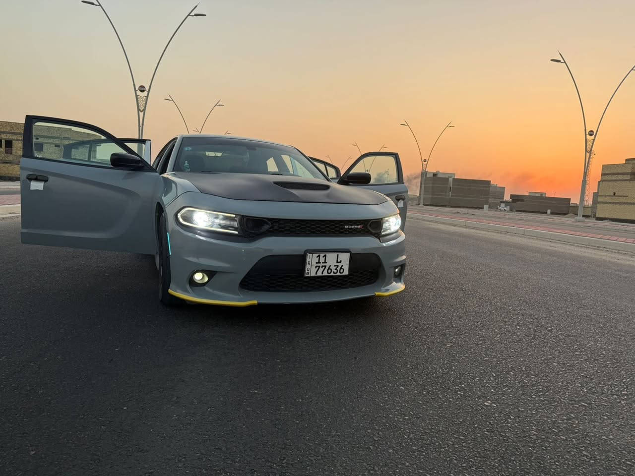 سلام عليكم
جارجر Sxt محدثة GT

موديل 2020  رقم بغداد 

السيارة باسمي تحويل ثاني يوم 

اللون السياره سموك

ضربته جاملغ وبنيد وصار بيه ضربه بالعراق كلش خفيفه ناشره بالصورة  

ماشيه ٦٥ mil 

مكان السياره في البصرة 

رقم الهاتف ***********

السعر ٢٢٠
