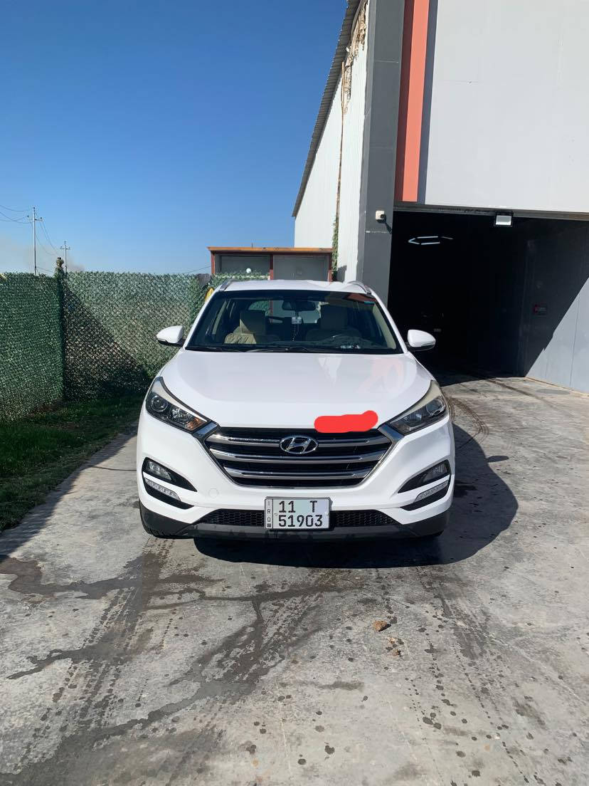 توسان ٢٠١٨ خليجيه
مكفوله 
بيها بارد بسيط بكصه البنيد
موضح بالصوره
رقم بغداد بأسمي
السعر.    ١٨٥ 
عنوان 
بابل / الاسكندريه 
***********
