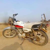 دراجه يرانيه البيع سعره 350وبيه مجال الطيبين 07848655224