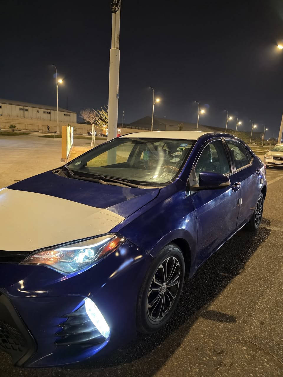 كورلا وارد امريكي S مديل 2015 فول مواصفات سبورت وشفتات سرعه شاشه وكامره وتحكم مري وتحكم ستيرن واشاير بالمري فول عدا الفتحة  حرة رقم بصرة سنويه جديده شرط تحويل محرك 1800 مكينه كير كفالة حداديه من طول لطول جديده تخم تاير جديد ويلكب بلاد لايت زنون بروجكترات زنون دواخل جلد جديده سياره كلش جديده وعلى ايدي ماتصرف عليها شي ضربتها بامريكا خفيفه كلش فقط بنيد بدون دواخل كفاله لغود وشواصي وبيها قطعتين كلير جماليه باقي كفالة حتى من البارد و الفتح العنوان بصره السعر 115 وبيها مجال هـ***********
