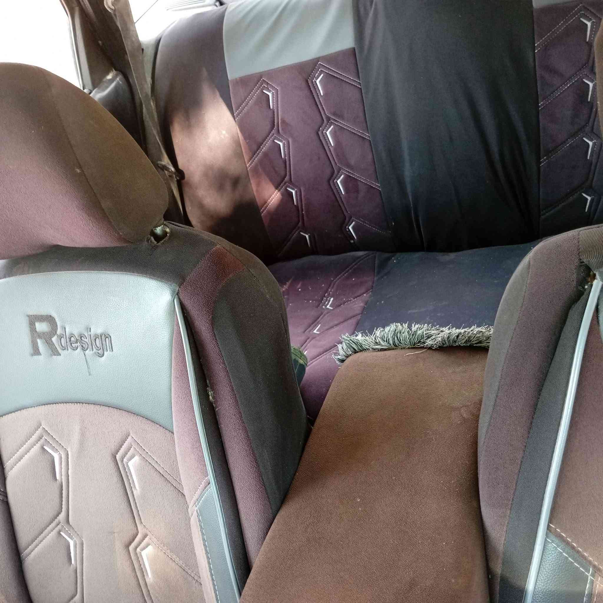للبيع مستعجل 
فكتره حجم 20. جنطه 
رقم  مسطره نينوى 
السياره كدامك مثل ما موضح بصوره 
شرط تحويل كابون ما بيها من تحوله اطلع كابون 
باقي تفاصيل اتصل وتدلل 
***********
