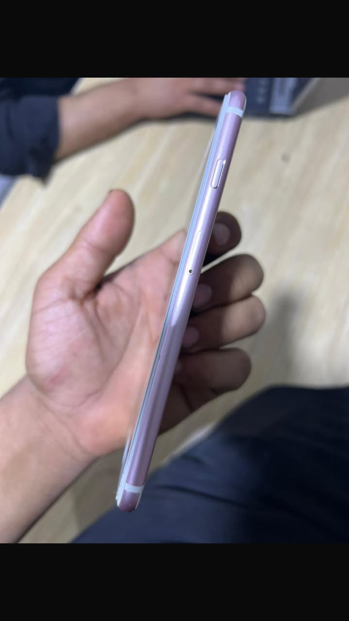 السلام عليكم ايفون 6بلاس نظيف نظافه 95% زلغ مابي. بطاريه 76 ينزل جميع التطبيقات بصمه شغاله سيم كارت شغال واي فاي شغال كلشي شغال سعره 100 رقم ***********
