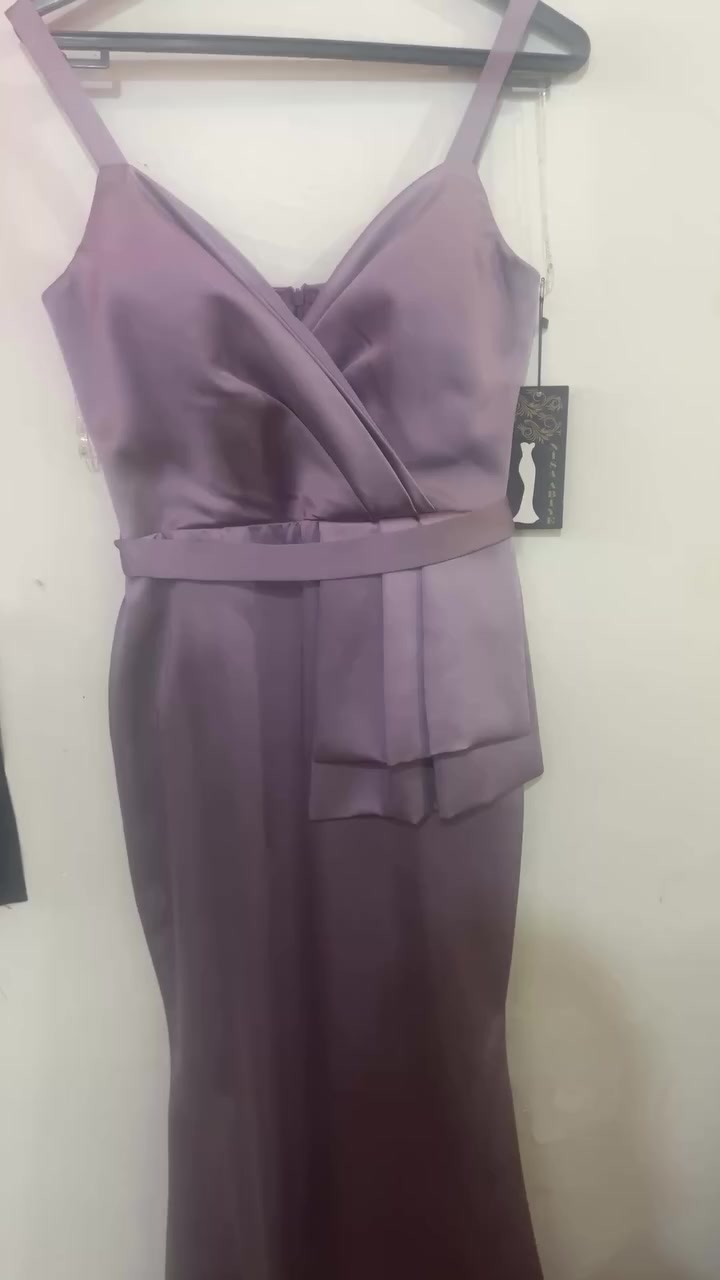 سلام عليكم عندي فساتين 2 قياس 38 بل علامة الواحد ب15


**إذا كنت صاحب هذا الإعلان وتريد حذفه لأي سبب، رجاءا أرسل رسالة إلى الدعم الفني**