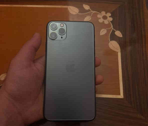 ايفون 11برو ماكس شرق اوسط ما مفتوح ذاكره 256 بطاريه 81 جهاز نضيف كلش مابي اي مشكله بيه شخط واحد مو كسر ولا فطر شخط بل شاشه خفيف  استعمال قليل كلش  السعر 420 وبيه مجال قليل وياه كيبل اصلي تواصل وتساب *********** مكاني كربلاء حي العسكري
