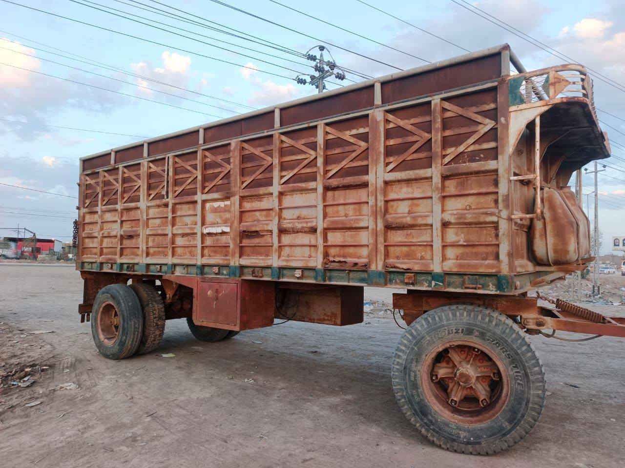 البيع مقطوره حداديه طول ٧وعشر رتفاع ١٨٥ دناكير ١٣ مربع ألماني صنيه 110 جديده توير 24 نص عمر جاهزه مكان نجف الاستفسار الاتصال على الرقم *********** ***********
