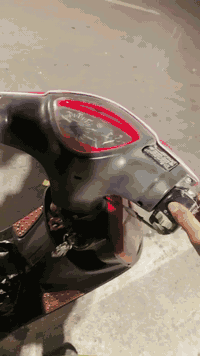 السلام عليكم ماكس عدلة كفالة عامة مكينة ما مفتوحححة كلجات بلادية ذاك اليوم بدلتهن كابريتر بلادي دراجة مزودة بلادي فقط من الخارج 
1. دبلات رياضي بلادي 
2. شيال رياضي بلادي
3. ويالة رياصي بلادي 
4. صالنصة رياضي بلادي 
5 كفرات بلادي هنة اجن بيهة من الرمبة مال 4 ولفات مو يجي غشيم يكلي تجاري 
مملاحضة اراوس ب جيتي ار نضيفة فقط باقي التفاصيل خاص رقم (***********) السعر 1200 وبيهة مجال الدراجة مصروف عليهة وخادم للطيبين مكاني مدينة الصدر
