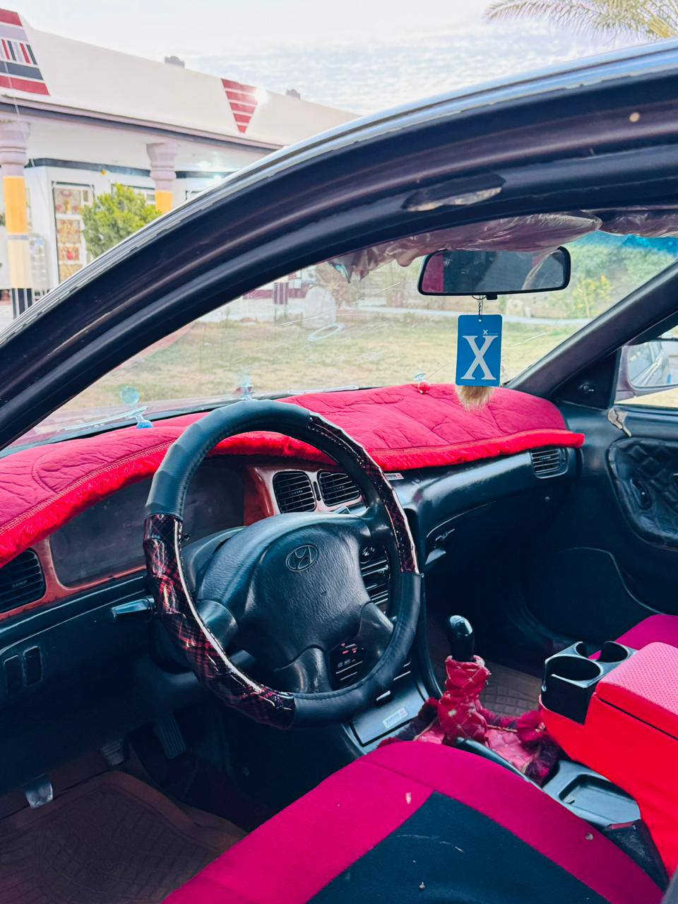 سلام عليكم سوناته للبيع كير عادي مكينه تخم تأير كله جديد سياره   خير من الله نقصها فقط تبريد موديل 94 سعر 45و بيه مجال بصيط *********** رجان لحد يكسر بل سعر شراي ينتصل و اني خادم
